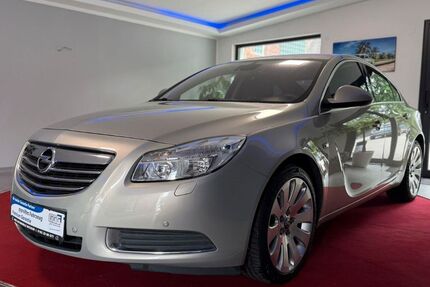 Opel Insignia 121.045 km 8.990 € Bochum 44894