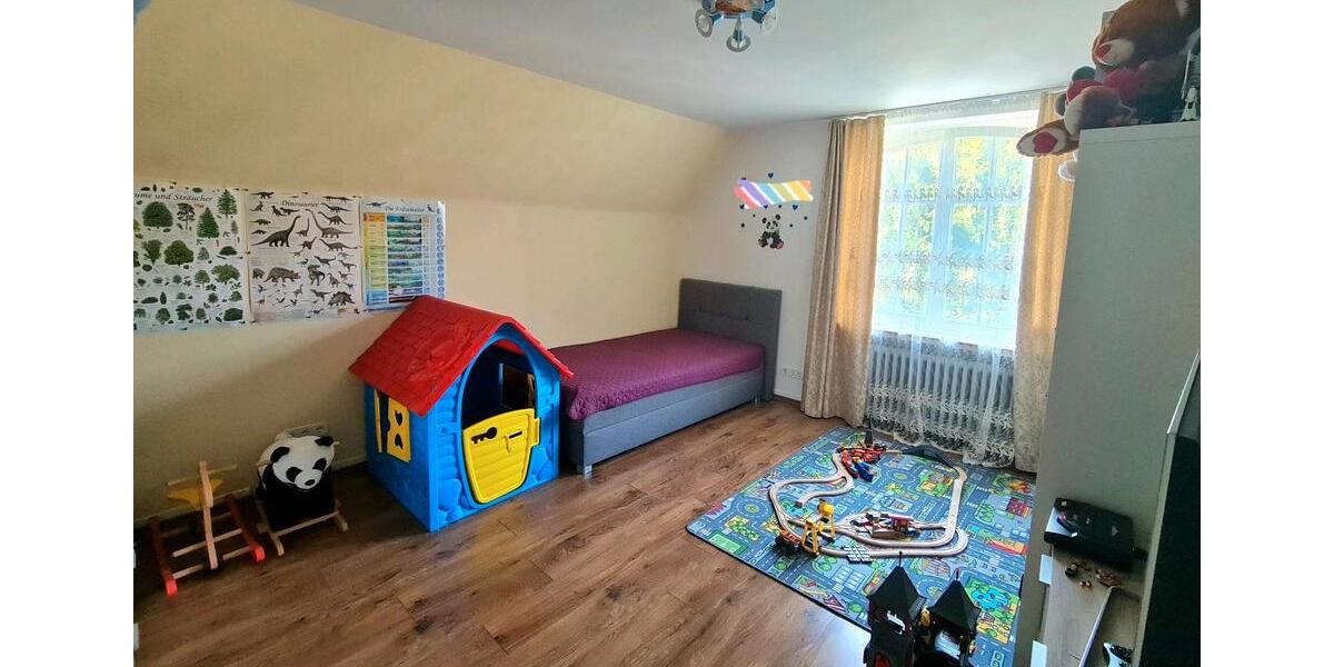 Einfamilienhaus Duisburg Rheinhausen - 9 Zimmer, 220 m&sup2;, 1.360&euro; | Angebot:27618833