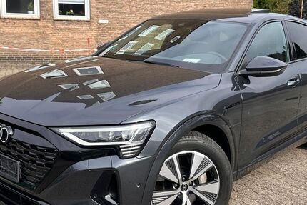 Audi Q8 e-tron 61.011 km 43.900 € Düsseldorf 40597