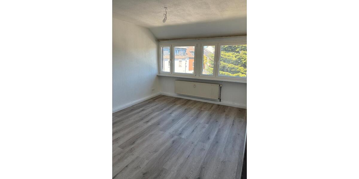 Dachgeschoßwohnung Oberhausen - 2 Zimmer, 50 m&sup2;, 590&euro; | Angebot:26405960
