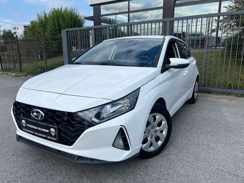 i20