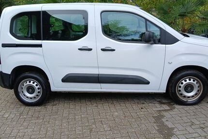 Opel Combo 23.300 km 20.500 &euro; Velbert 42551