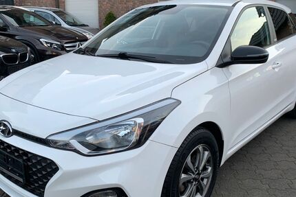 Hyundai i20 13.000 km 14.600 &euro; Moers 47443