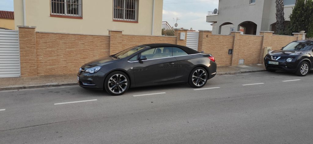 Opel Cascada 67.000 km 15.900 € Voerde 46562