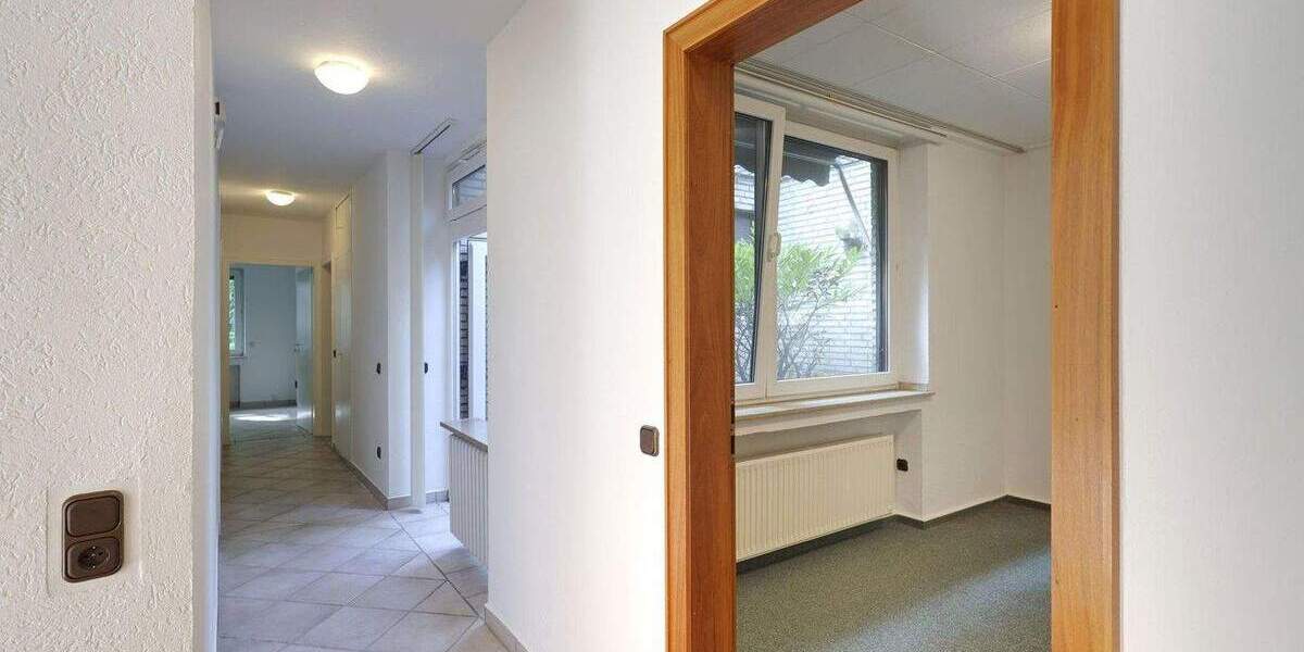 Bungalow Duisburg Alt-Homberg - 7 Zimmer, 190 m&sup2;, 599.000&euro; | Angebot:24788471