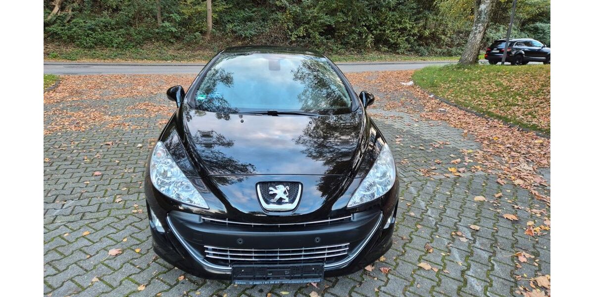 Peugeot 308 98.000 km 6.999 &euro; Essen 45356