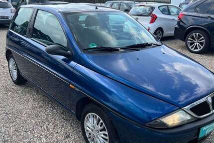 Lancia Ypsilon 39.000 km 2.999 € Essen 45147