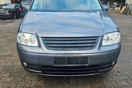 VW Touran 220.666 km 1.590 € Bottrop 46236