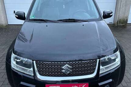 Suzuki Grand Vitara 129.000 km 8.999 &euro; Essen 45145
