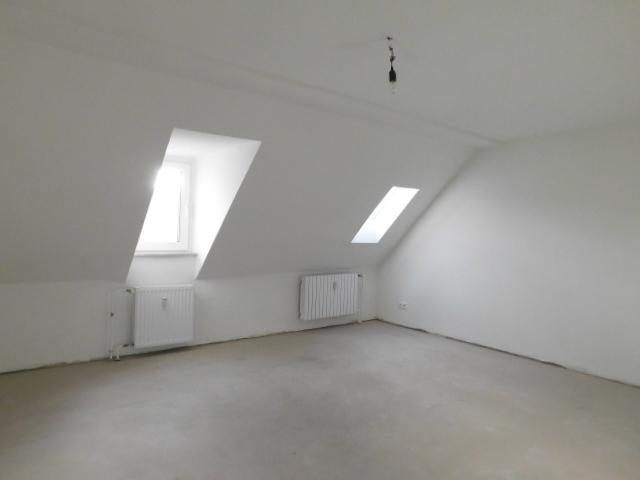 Gemütliche Dachgeschoss Wohnung! 2 zimmer