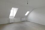 Gemütliche Dachgeschoss Wohnung! 2 zimmer