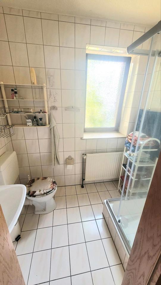 Freie 4 Zimmer EG Wohnung im Zweifamilienhaus + Dreifamilienhaus zimmer