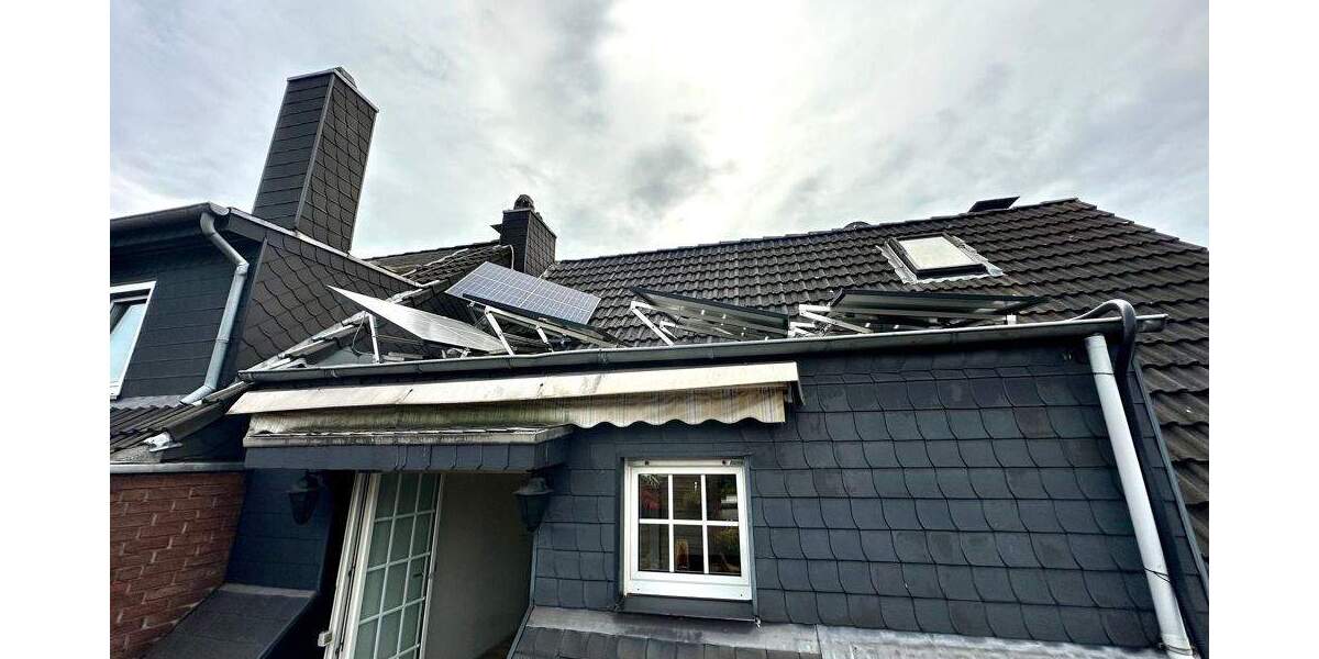 Modernisiertes Zweifamilienhaus mit großer Eigentümerwohnung in Alt-Hamborn! 6 zimmer