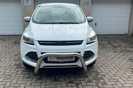 Ford Kuga 89.000 km 9.699 &euro; Essen 45356