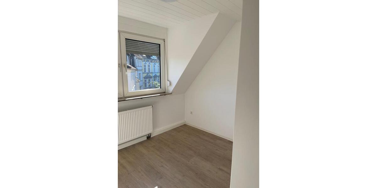 Dachgeschoßwohnung Essen Stadtbezirk VII - 2 Zimmer, 62 m&sup2;, 600&euro; | Angebot:26350508