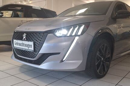 Peugeot 208 21.100 km 17.900 &euro; Essen 45127