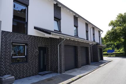 Provisionsfrei* Einfamilienhaus mit PV+Speicher 10,4 KW+Garage 140m zum Rheinufer Energiebedarf 22,4 kWhm2a - Haus Duisburg Essenberg | Angebot:26401091