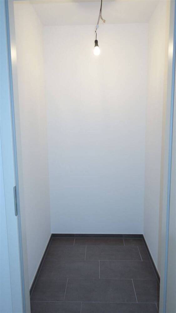2 Zimmer Wohnung mit Süd-Balkon inkl. Nobilia EBK in Wuppertal - Uellendahl. Ideal für 1 Person.