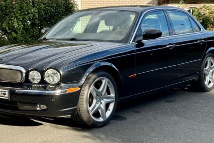 Jaguar XJ 309.500 km 12.500 € Duisburg 47169