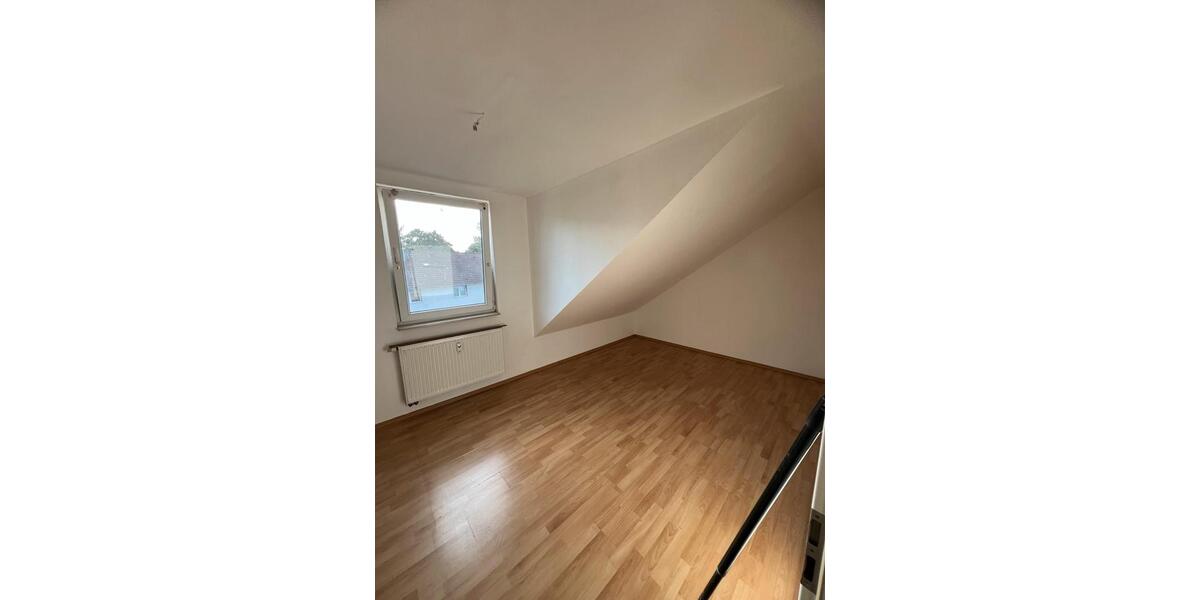 Dachgeschoßwohnung Herne Sodingen - 2.5 Zimmer, 45 m&sup2;, 400&euro; | Angebot:25926348