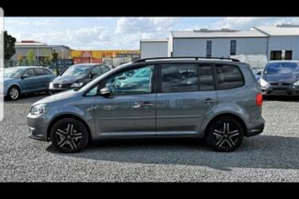 VW Touran 241.000 km 6.099 &euro; Duisburg 47166