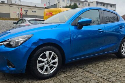 Mazda 2 22.598 km 7.975 &euro; Moers 47443