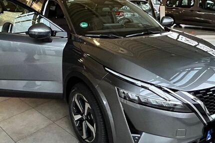 Nissan Qashqai 43.000 km 22.999 &euro; Gelsenkirchen 45888