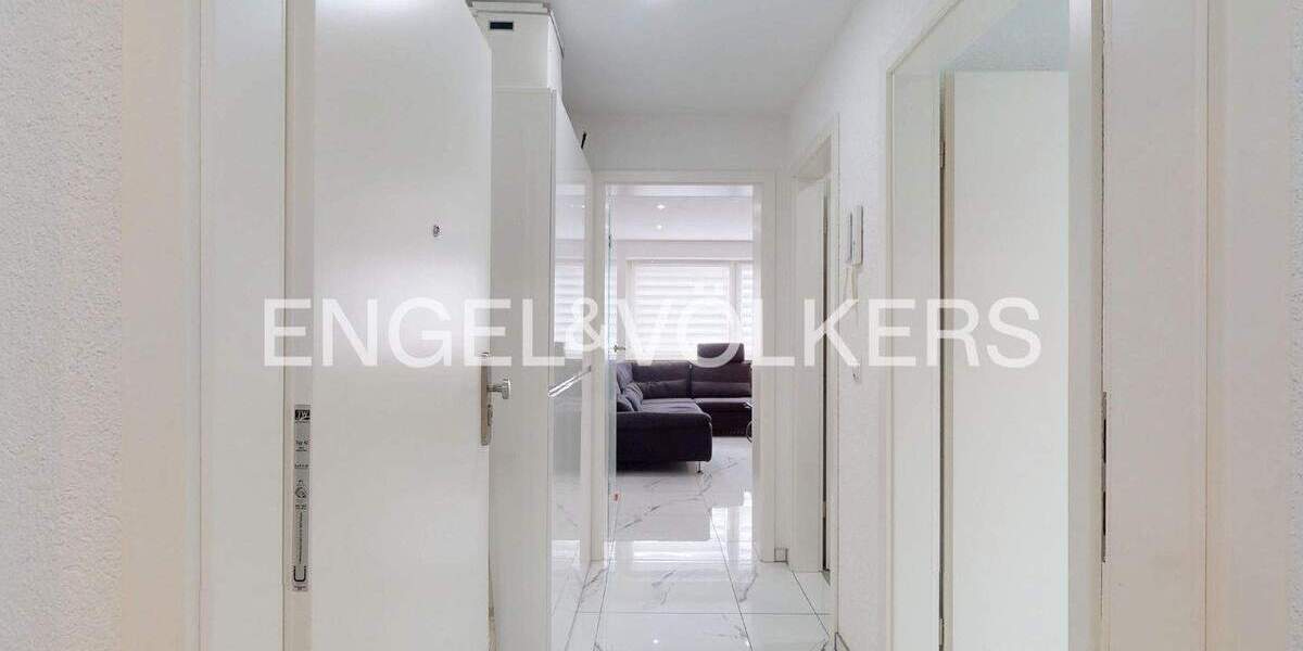 2021 modernisierte, großzügige Wohnung - 2 Balkone - 2 Garagenstellplätzen - Aufzug - in zentraler Lage von Moers 5 zimmer