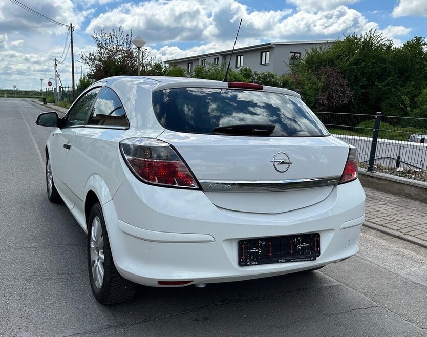 Opel Astra GTC J 175.000 km 4.000 € Essen 45121