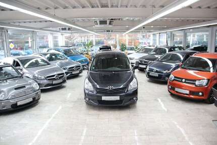 Toyota Verso 240.000 km 3.990 € Essen 45356