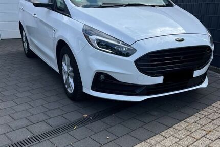 Ford S-Max 144.300 km 16.950 € Moers 47441