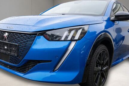 Peugeot 208 14.133 km 20.885 € Bochum 44801