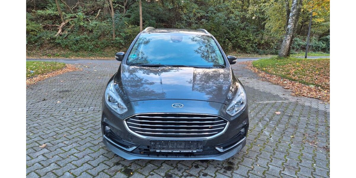 Ford Galaxy 299.000 km 10.900 € Essen 45356