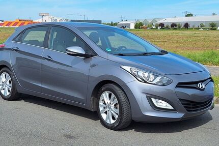 Hyundai i30 120.000 km 7.500 &euro; Oberhausen 46145