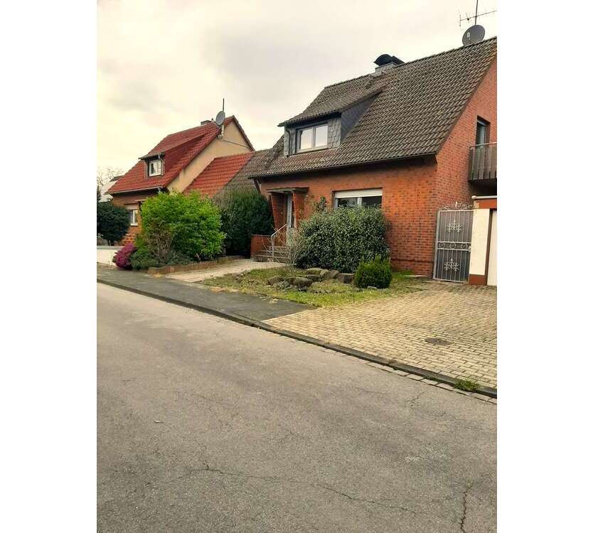 Haus zum Kaufen in Duisburg Serm 495.000 € 130 m²