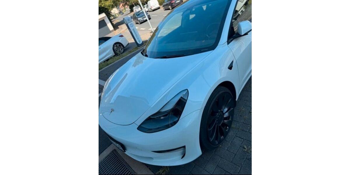 Tesla Model 3 63.426 km 22.990 &euro; Essen 45128