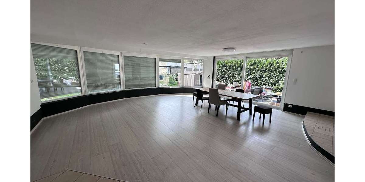 Dreifamilienhaus in Oberhausen-Lirich mit Garten, Dachterrasse und 296 m² Bauland inklusive - Mehrfamilienhaus, Wohnhaus Oberhausen Alstaden | Angebot:27493794