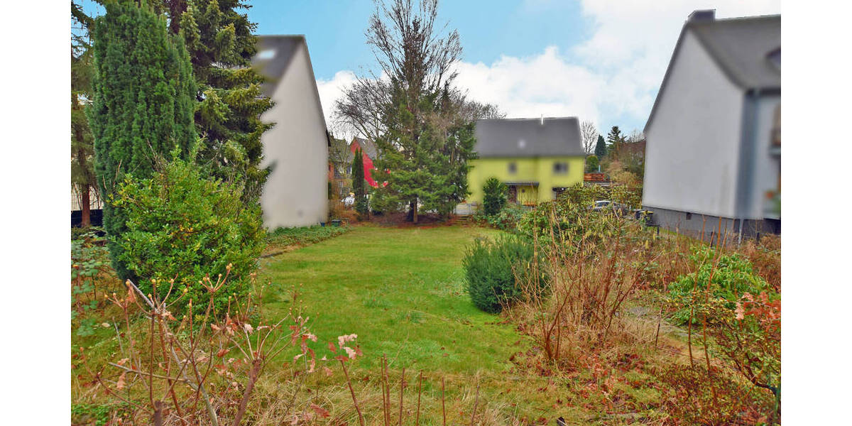 Grundstück zur Neubebauung zimmer