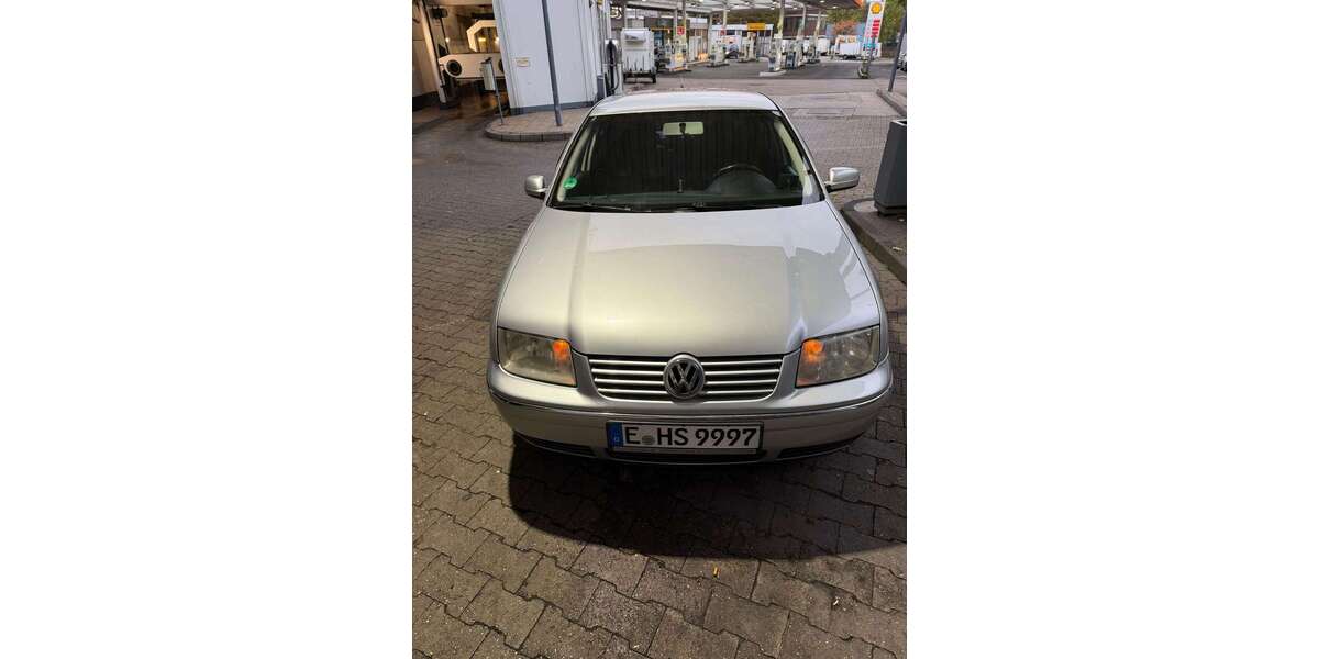 VW Bora 160.000 km 3.199 € Essen 45307