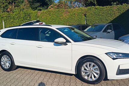 Skoda Superb 13.800 km 29.980 &euro; Essen 45307