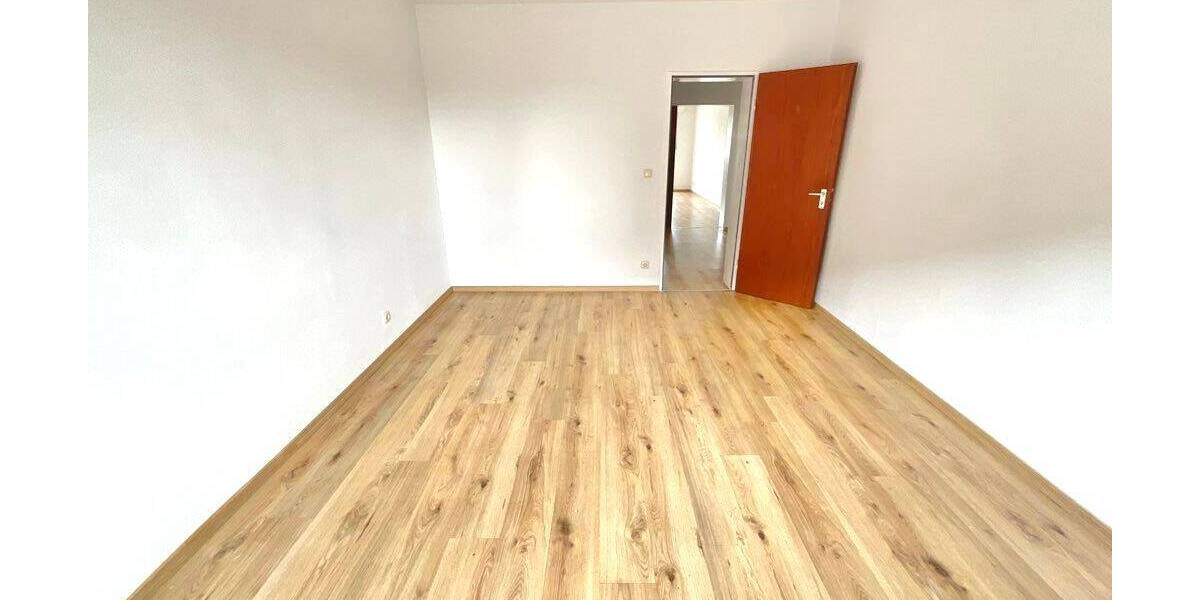 Zimmer Recklinghausen Süd - 3 Zimmer, 82 m&sup2;, 619&euro; | Angebot:25739711