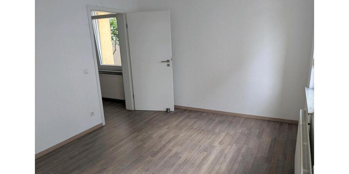 Erdgeschoßwohnung Duisburg Mittelmeiderich - 3 Zimmer, 70 m&sup2;, 580&euro; | Angebot:26231899