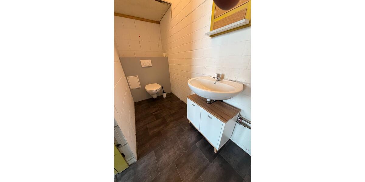 BüroLagerraum 40m2 Voerde Gewerbegebiet Grenzstraße. zimmer