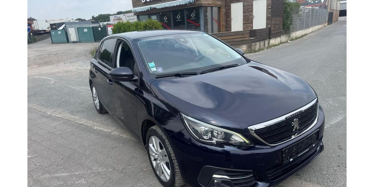 Peugeot 308 81.000 km 8.990 &euro; Gelsenkirchen 45884