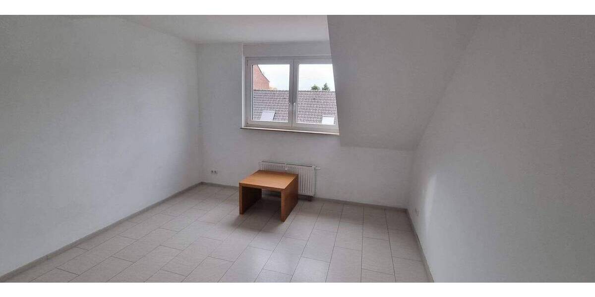 Etagenwohnung Oberhausen Sterkrade-Mitte - 3 Zimmer, 90 m&sup2;, 680&euro; | Angebot:26920815
