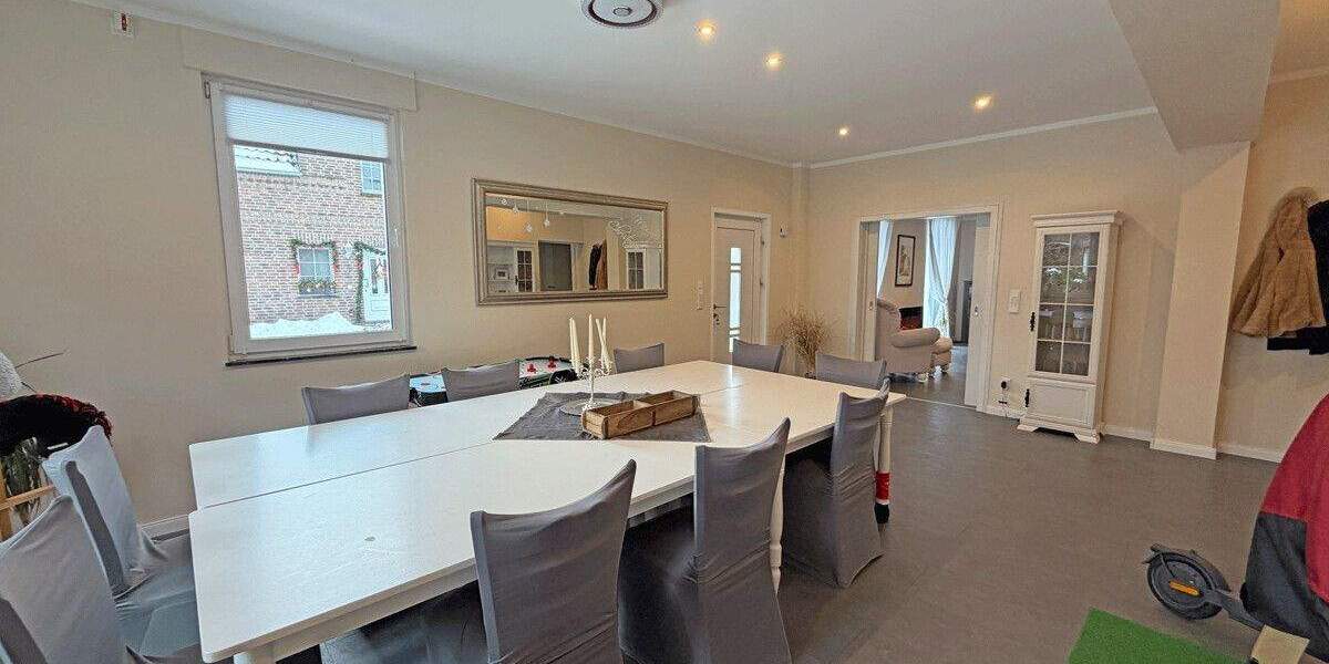 Einfamilienhaus Hünxe Krudenburg - 8 Zimmer, 246 m&sup2;, 550.000&euro; | Angebot:24858215