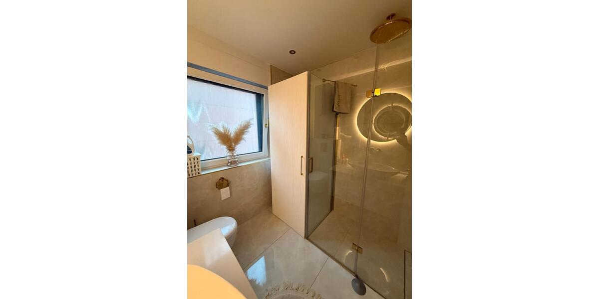 Exklusive und schicke Eigentumswohnung von privatErbpacht 4.5 zimmer