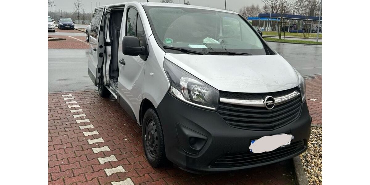Opel Vivaro 164.000 km 10.499 &euro; Bochum 44892