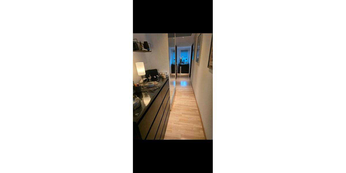 Dachgeschoßwohnung Essen Stadtbezirk IV - 2.5 Zimmer, 70 m&sup2;, 850&euro; | Angebot:27626925