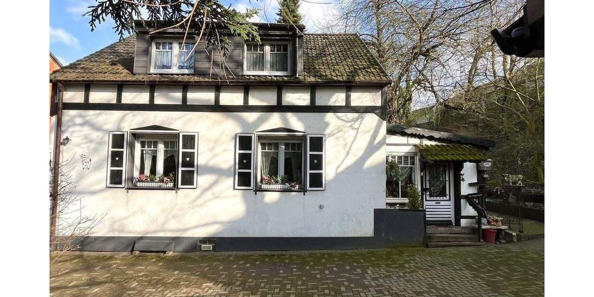 Einfamilienhaus Duisburg Beeck - 5 Zimmer, 126 m&sup2;, 295.000&euro; | Angebot:25302685